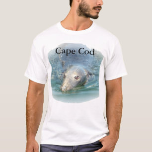 Cape Cod, Niedliches Siegel im Fishing Pier Mens S T-Shirt