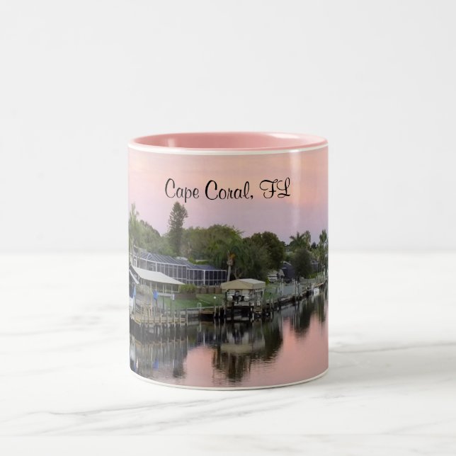 Cape Coral, Florida Kanal, Zweifarbige Tasse (Mittel)