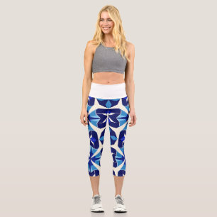 Capri Leggings de nuances de bleu et de bleu marine.