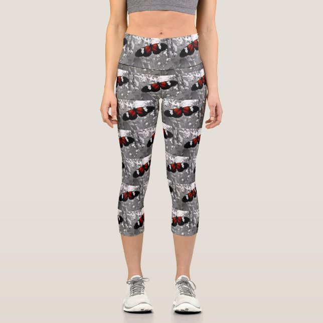 Capri Leggings Red Butterfly B&W Hintergrund (Vorderseite)