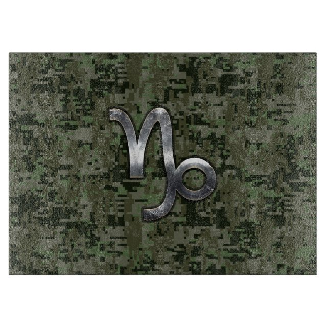 Capricorn Zodiac Sign auf Woodland Digital Camoufl Schneidebrett (Vorderseite)