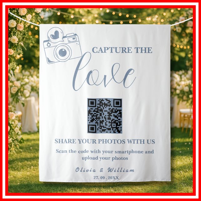 Capture the Liebe Dusty Blue QR Wedding Backdrop Wandteppich (Von Creator hochgeladen)