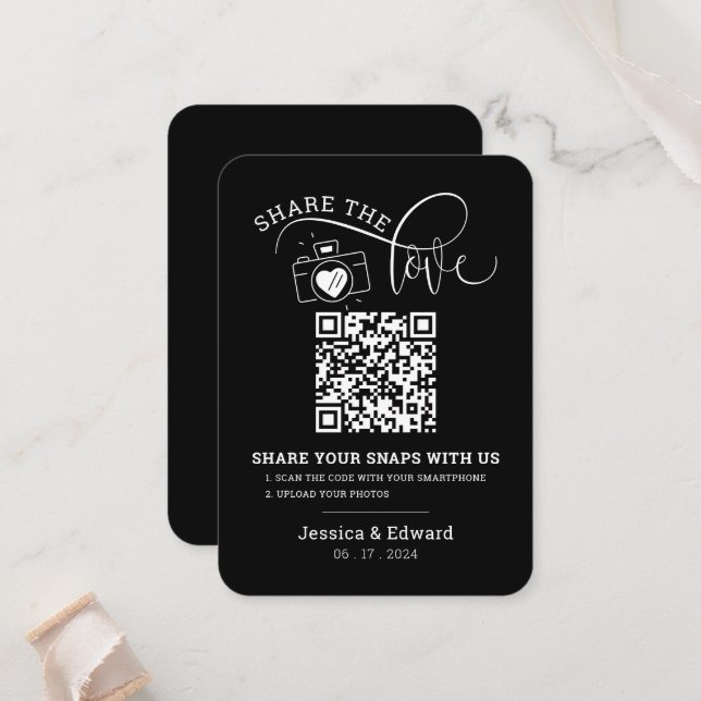 Capture the Liebe QR Code Black Chic Moderne Hochz Platzkarte (Vorderseite/Rückseite Beispiel)