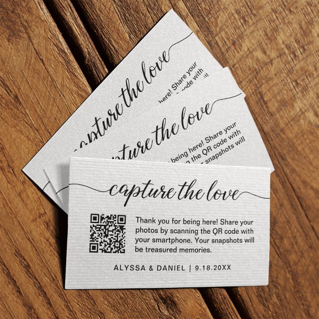 Capture the Liebe QR Code Hochzeit Foto Sharing Begleitkarte (Modern, minimalist capture the love wedding photo share QR code enclosure, business card size.)