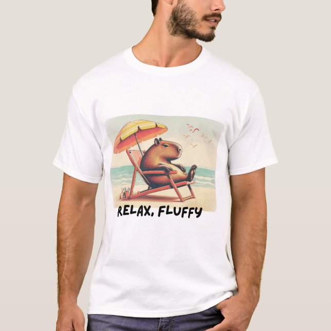 Capybara at beach says: Relax, Fluffy T-Shirt (Vorderseite)