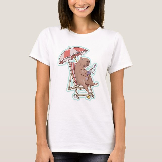 Capybara Eating Yogurt T-Shirt (Vorderseite)
