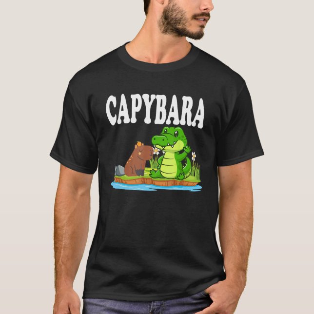 Capybara Hangs Out With Crocodile Chilling With Cr T-Shirt (Vorderseite)