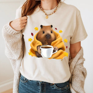 Capybara in einer kuscheligen Decke entspannt und T-Shirt
