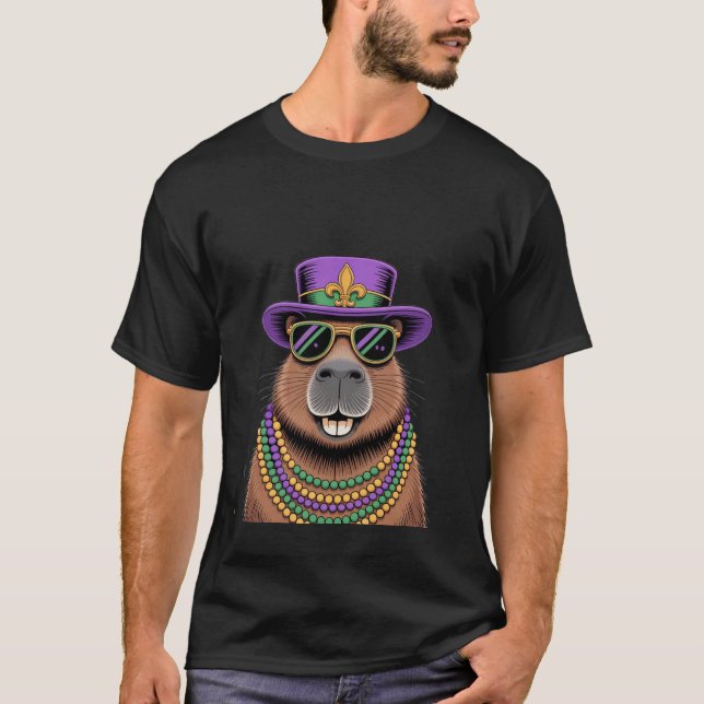 Capybara in Perlen & Hut – Karneval Feier Kunst T-Shirt (Vorderseite)