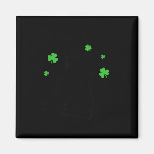 Capybara macht Streiche am St. Patrick's Day Magnet