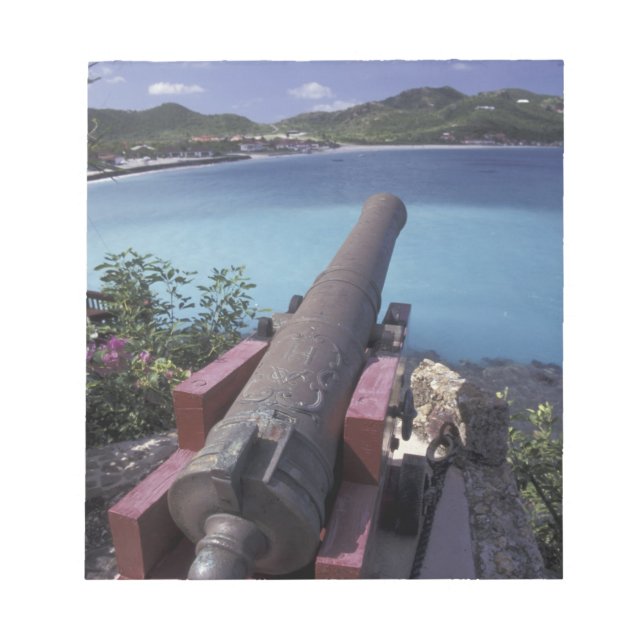 CARIBBEAN, St. Barts, Connon, die in die Bucht von Notizblock (Vorderseite)