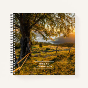 Carnet Ajoutez votre nom L'aube triste dans une forêt