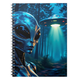 Carnet Alien et OVNI hyper réaliste dans la forêt