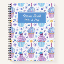 Amusant gâteau de neige et cupcake bleu et violet