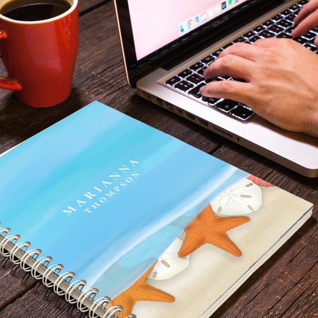 Carnet Aquarelle bleu tendance Océan Personnalisée (watercolor blue water with seashells and sand. )