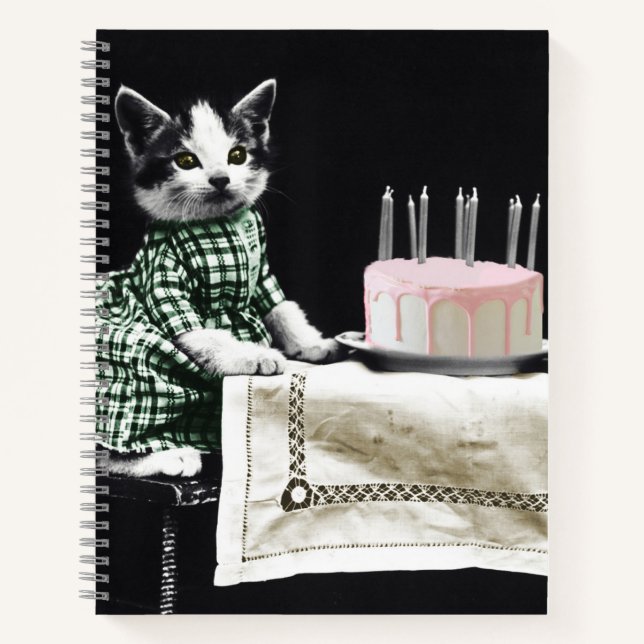Carnet Cats celebrating a birthday with cake and candles (Devant)