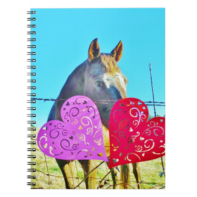 Carnet Cheval blanc et Brown Valentine Coeurs (Devant)