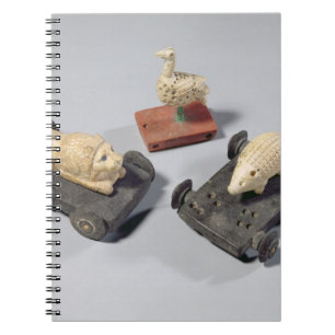 Carnet Children's toys: a hedgehog, a lion and a dove, Su