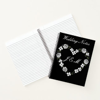 Carnet de mariage à motif floral en forme de cœur