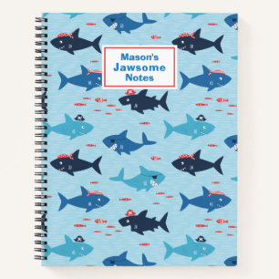 Carnet De mignons requins drôles avec des casquettes pira