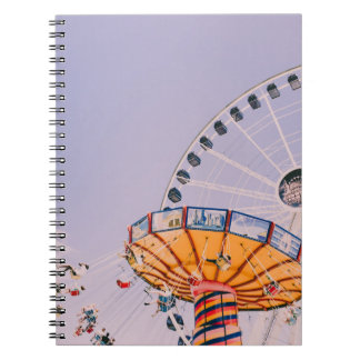 Carnet Des gens font du yoyo en journée