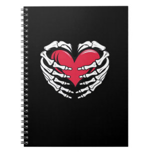 Carnet Ed Heart Dans Les Mains Squelettiques Classique