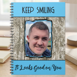 Carnet Effet bois gris faux sourire photo bleue