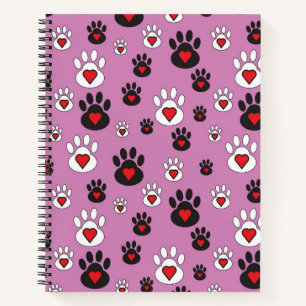Carnet Empreintes de pattes avec des cœurs rouges sur ros