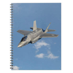 Carnet F-35 Lightning II Panther Jet Fighter dans le ciel