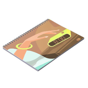 Carnet Filles main poussant sur le bouton snooze du révei