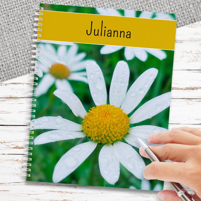 Carnet Fleurs marguerites Élégantes Florales Personnalisé (A stylish personalized notebook with photo of large daisies on the cover)
