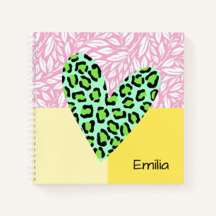Carnet Fond de collage coloré monogramme feuilles cœur