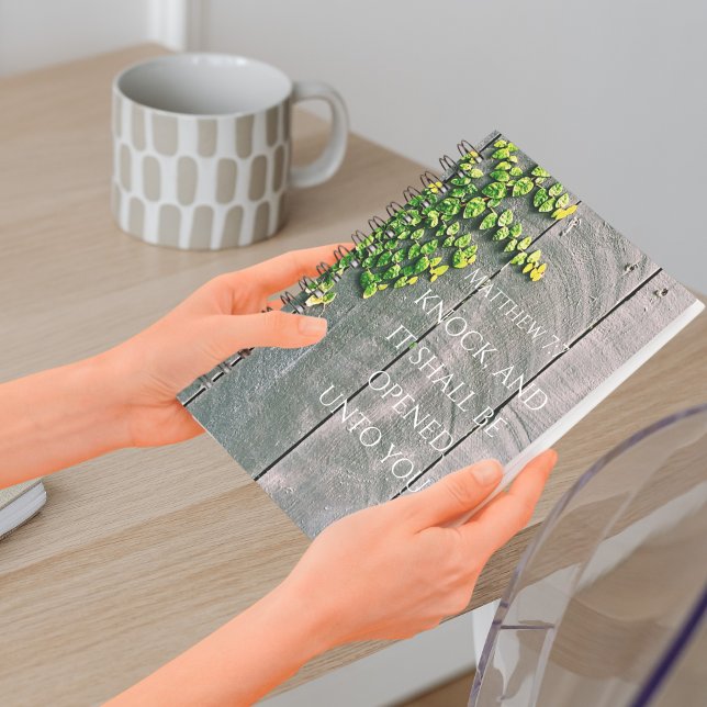 Carnet Frappe Et La Porte Ouvre Le Verset De La Bible (Knock And The Door Will Open Bible Verse Notebook)