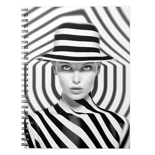Carnet Illustration Élégante D'Art Féminin Noir Et Blanc (Devant)