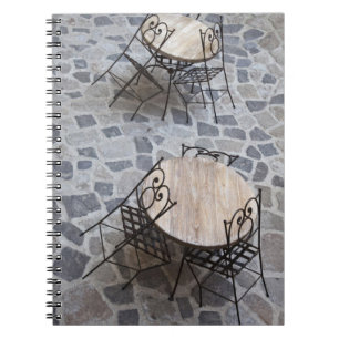 Carnet Italie, Sardaigne, Castelsardo. Tables de café.