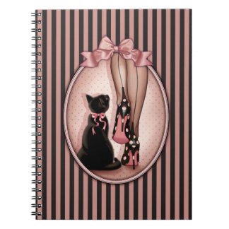 Carnet Jeune femme élégante et chat noir