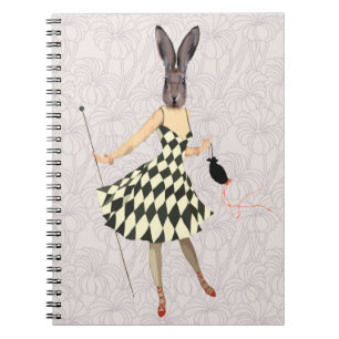 Carnet Lapin dans la robe blanche noire 2