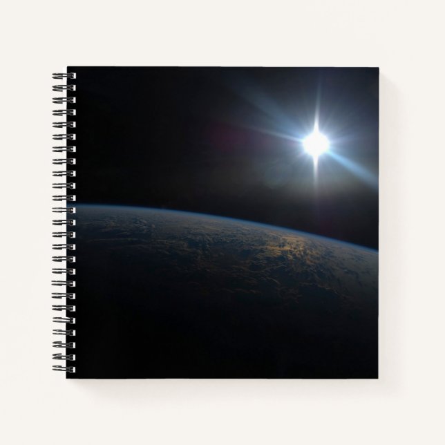 Carnet Le Soleil qui s'installe sur l'horizon terrestre. (Devant)