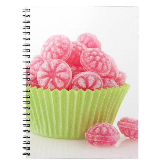 Carnet Les bonbons savoureux à sucrerie de framboise dans (Devant)