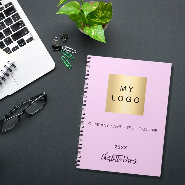 Carnet Logo de script de nom rose pour entreprise (Créateur téléchargé)