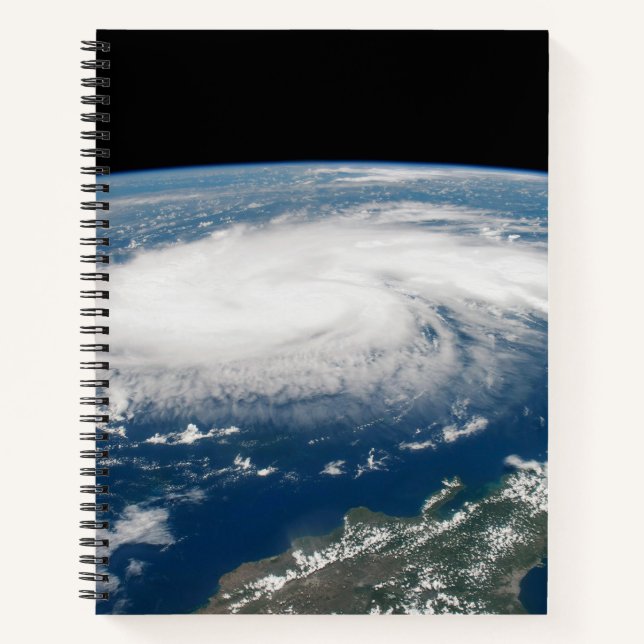Carnet L'Ouragan Dorian Au-Dessus De L'Océan Atlantique. (Devant)