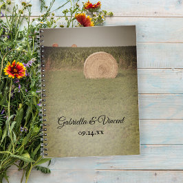 Carnet Mariage campagnard Farm Hay Bales