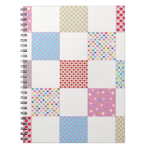 Carnet Motif de courtepointe de coeurs colorés
