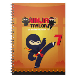 Carnet NINJA Star du cinéma Guerrier donnant des coups de