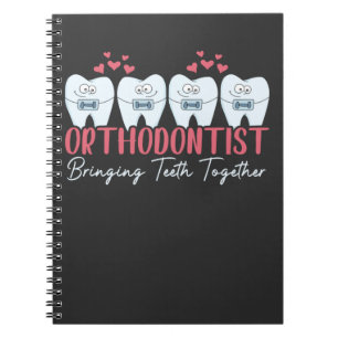 Carnet Orthodontiste qui rassemble les dents