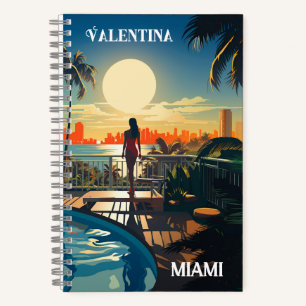 Carnet patio piscine au soleil surplombant Miami Beach