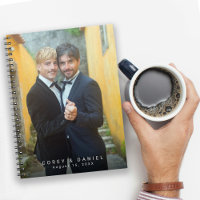 Photo commémorative de mariage gay avec deux marié