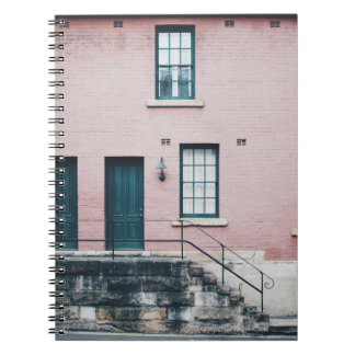 CARNET PHOTO DE BÂTIMENT AVEC ESCALIERS