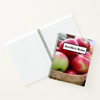 Carnet Pommes fraîches en panier au marché des agriculteu
