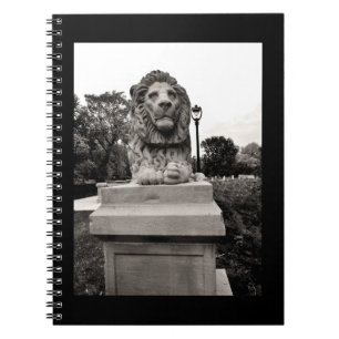 Carnet Pondering Lion